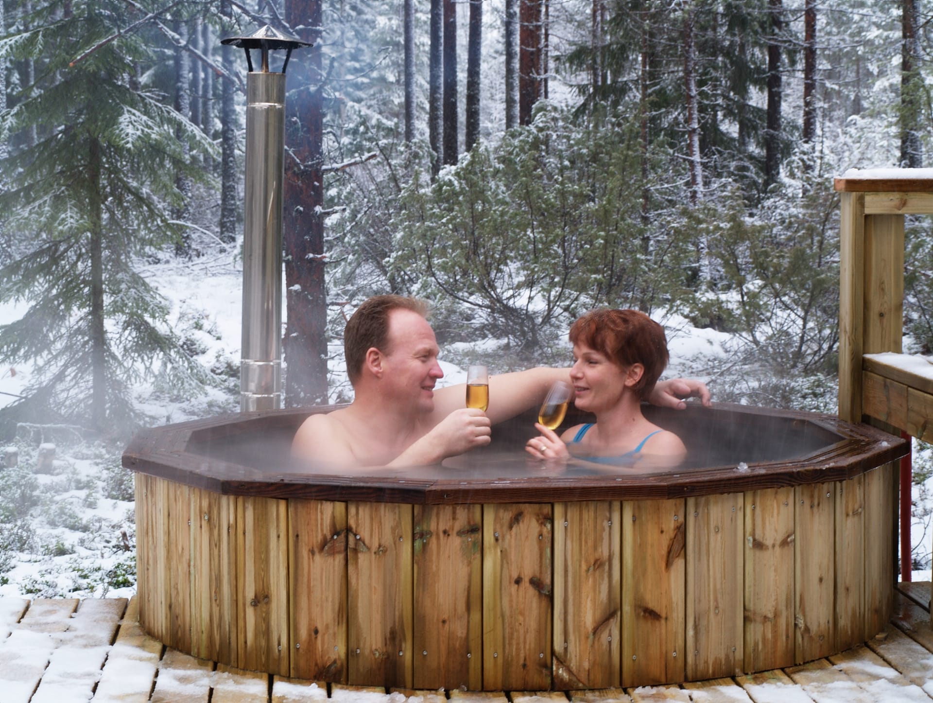 There is a hot tub on the terrace of the villa. It is booked for use separately. The heating of the hot tub can easily be done by yourself.