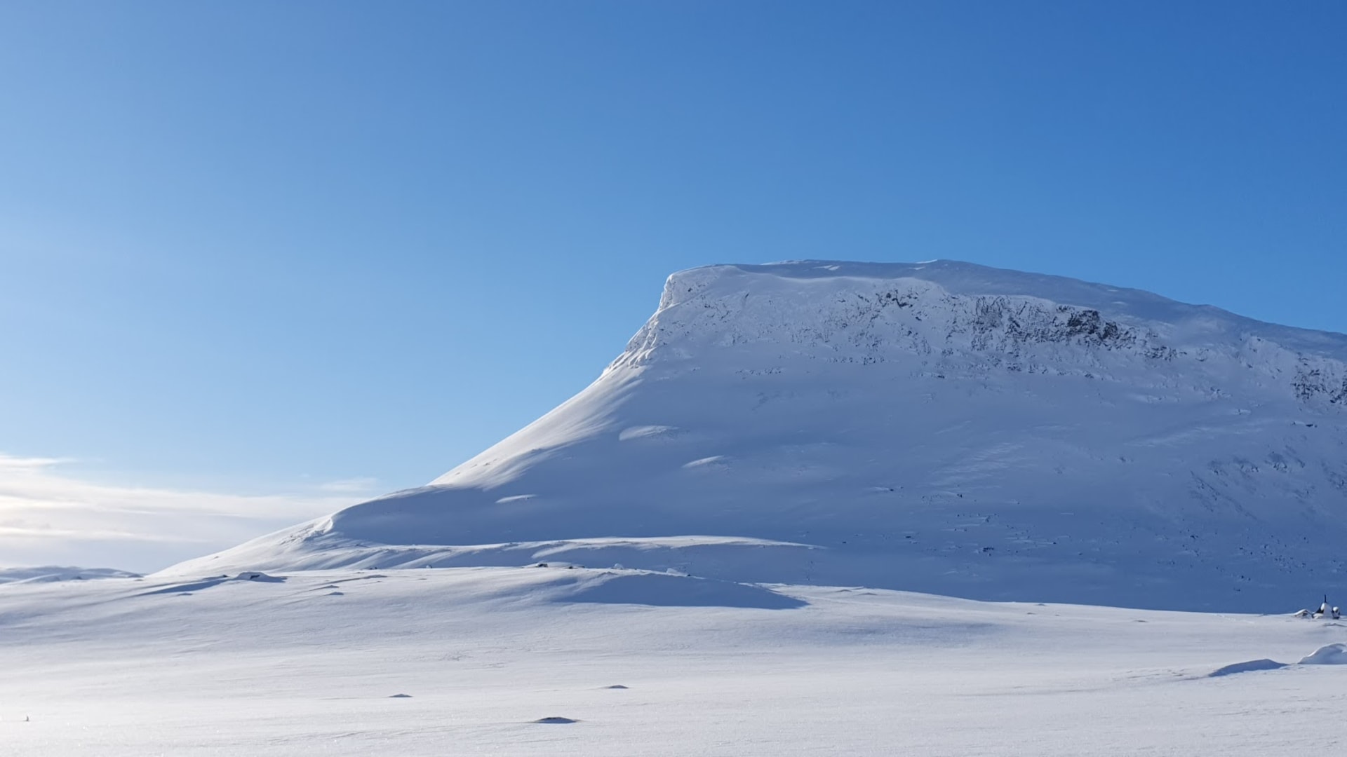 Snowshoe trek takes place in the scenic surroundings of Mt. Saana