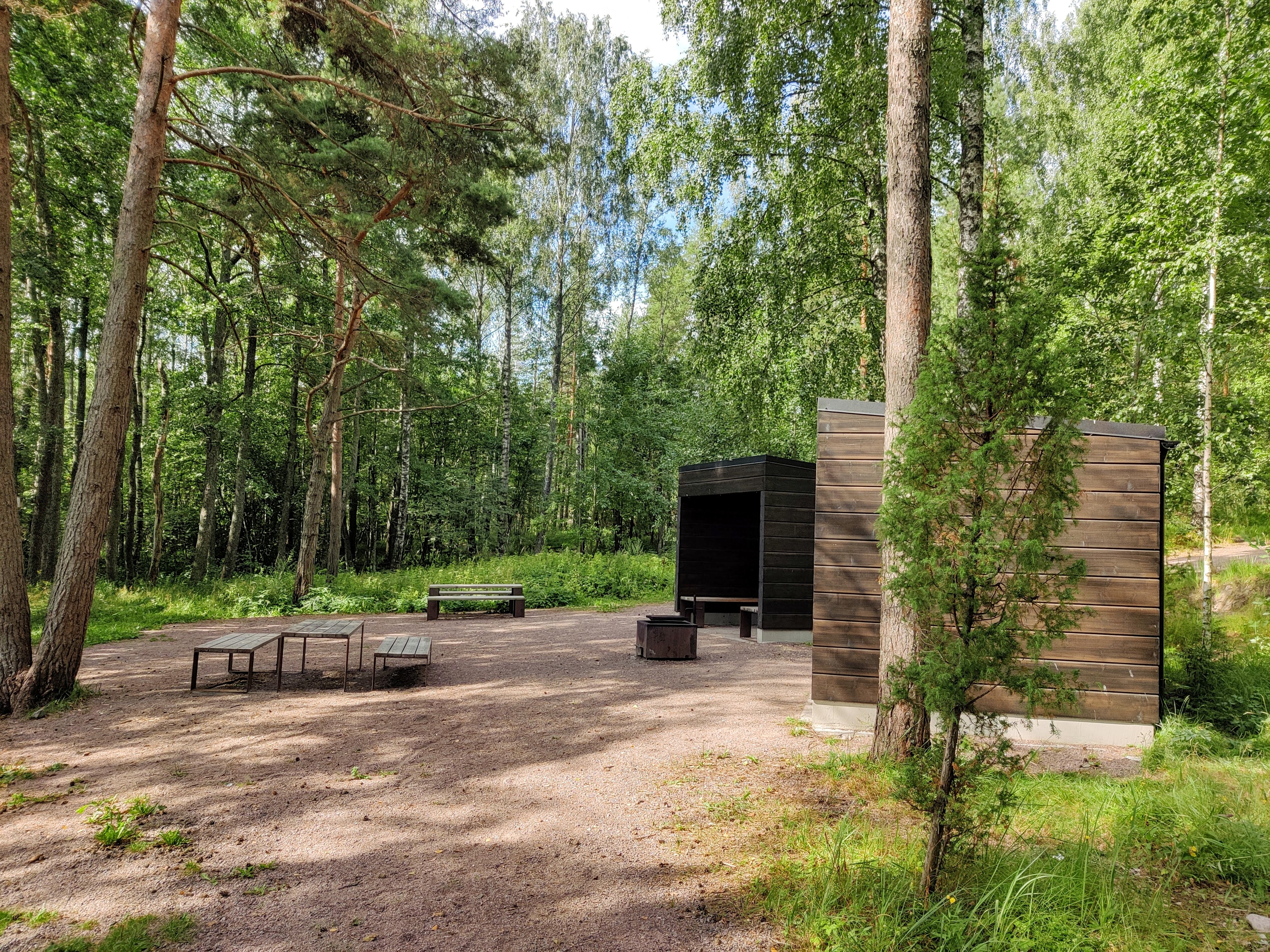 Reitti alkaa päättyy Sandfjärdenin ranta-aluelle.