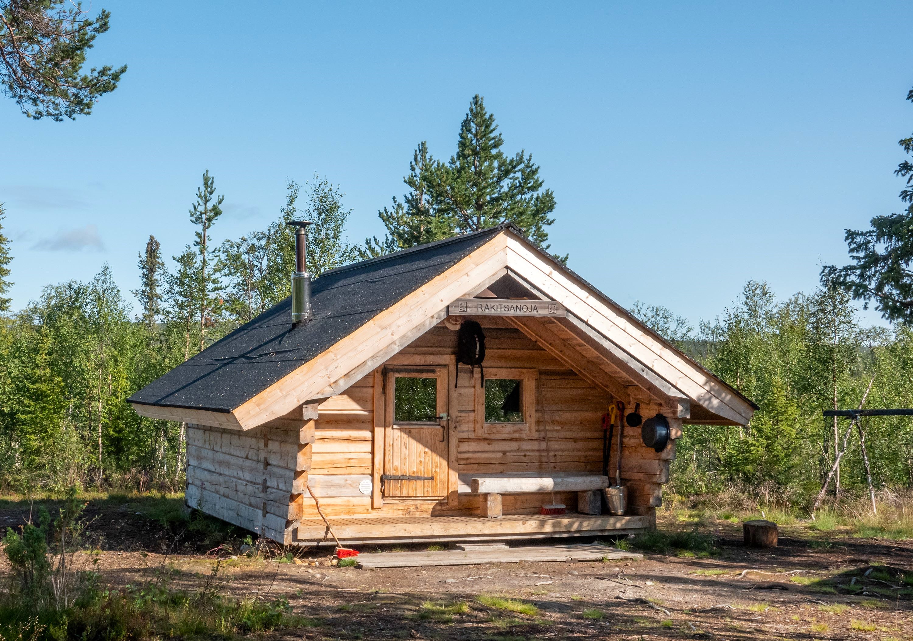 Rakitsanoja cabin along the Korvatunturi trail.