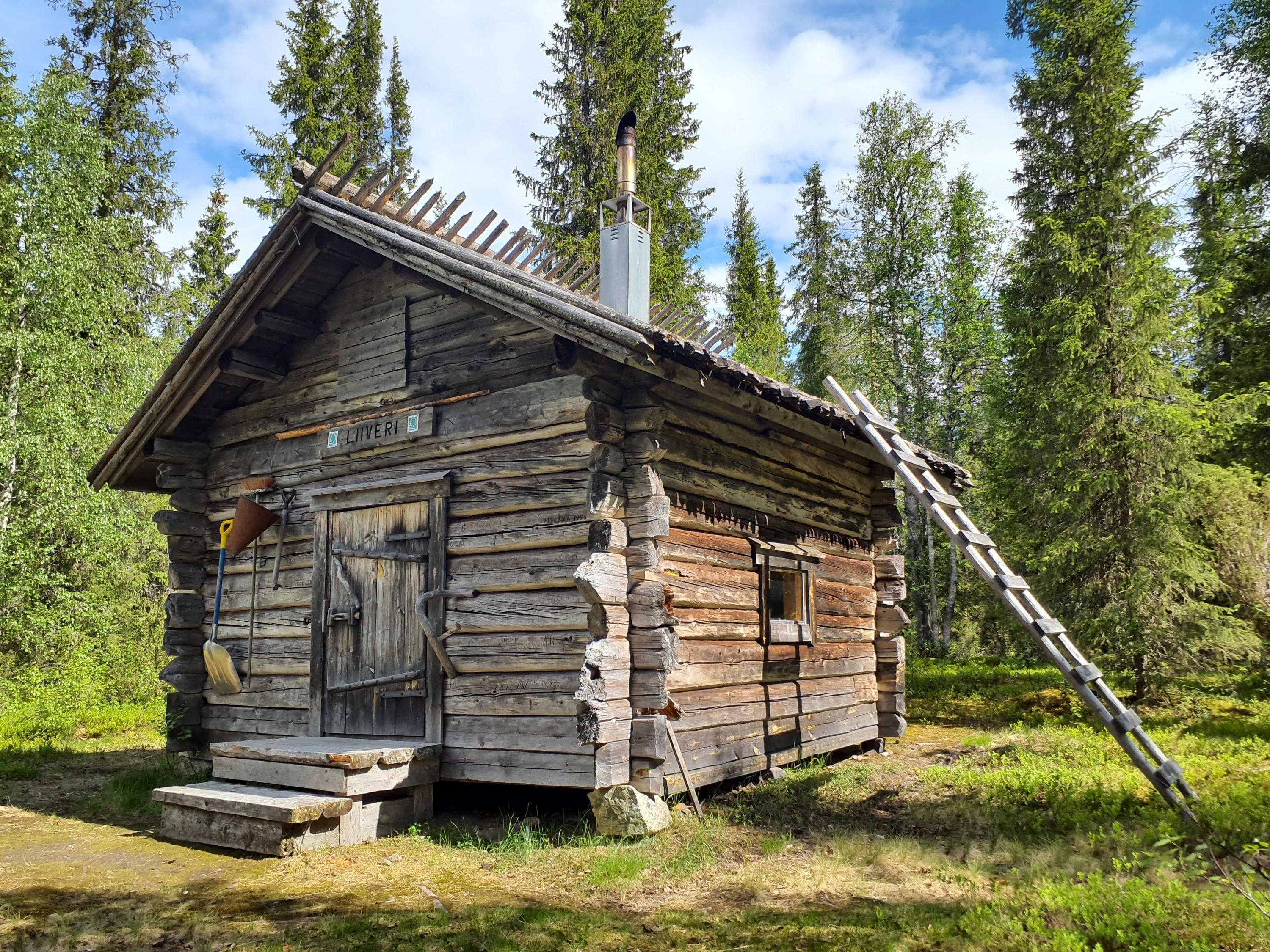 Liiverin autiotupa/ödestuga/open wilderness hut.