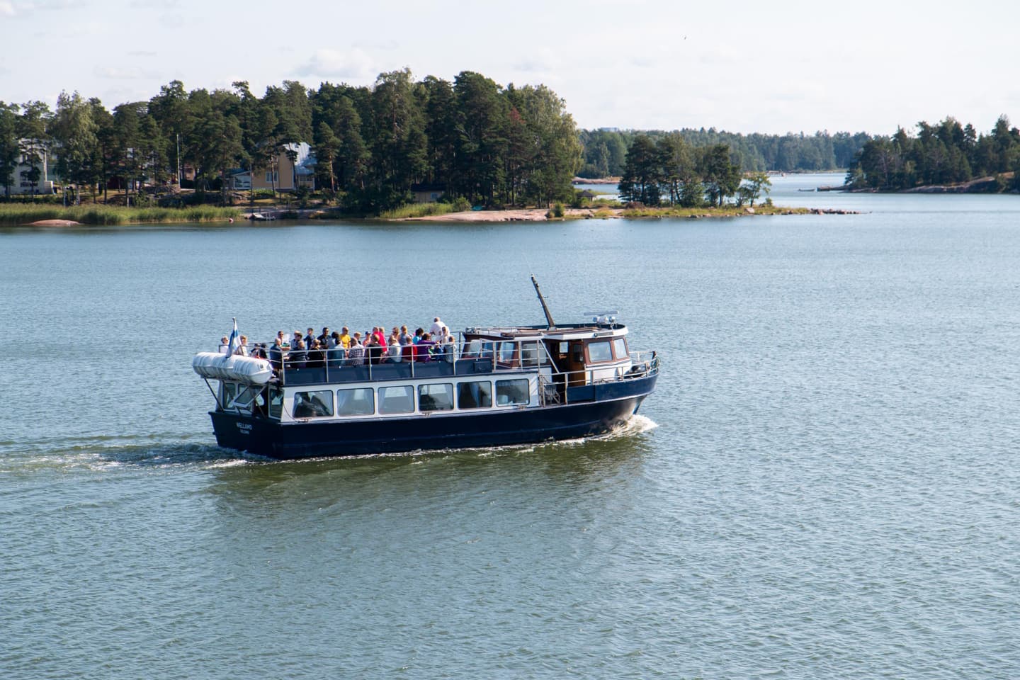 Image: Patrik Fagerstrom / Espoon kaupunki An archipelago boat with passengers.