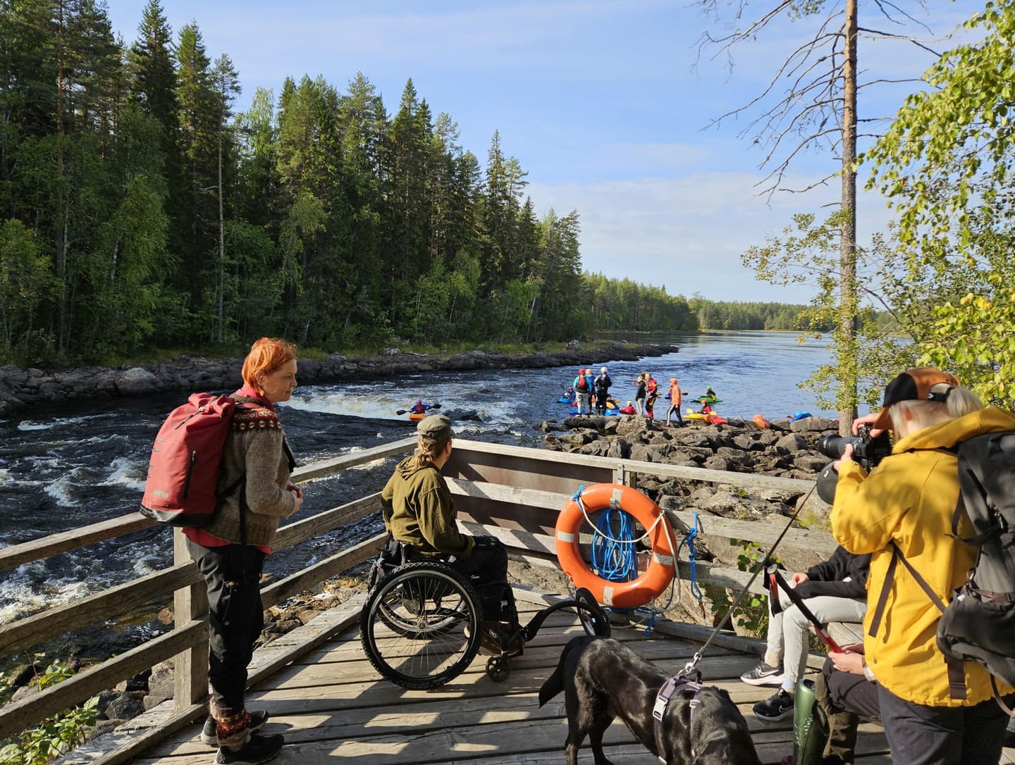 Image: Emilia Kolehmainen Hikers on acccessible viewing platform.